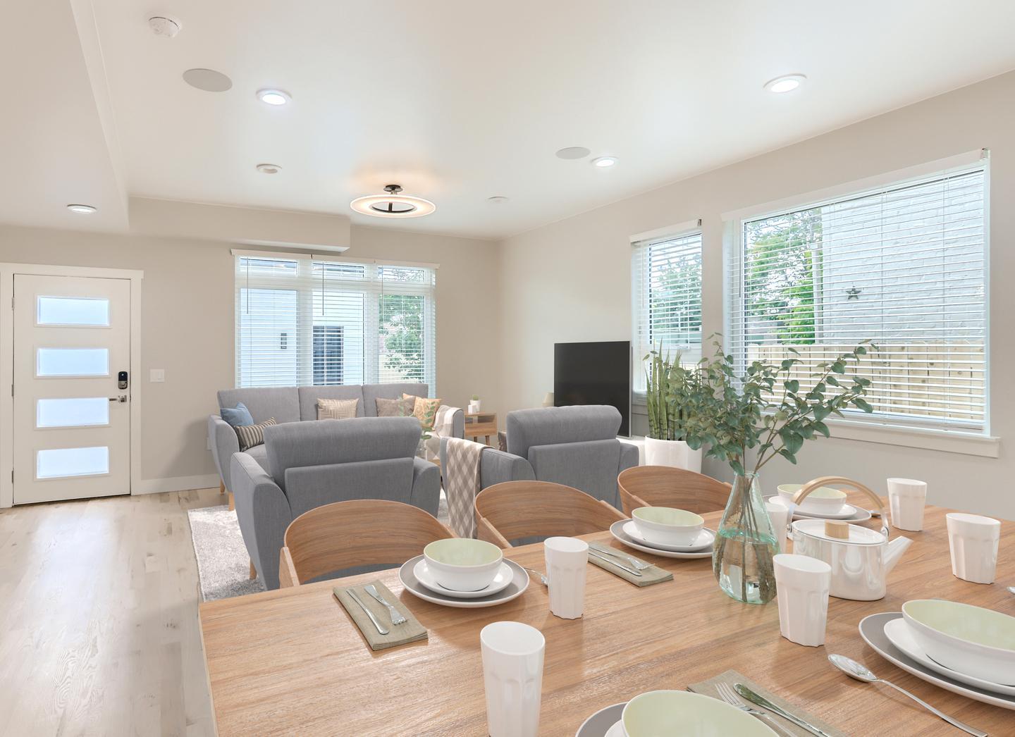 Building Photo - Exquisite Lincoln Park townhouse near 10th & Osage Station