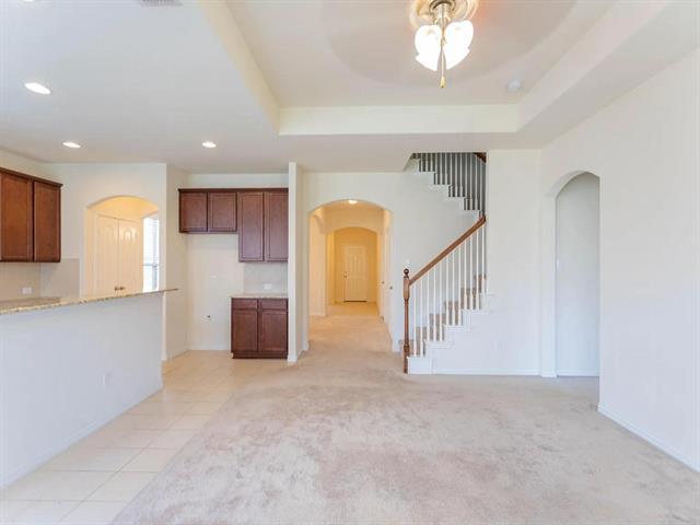 Building Photo - 2601 Sun Creek Dr