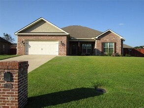 Building Photo - Available May! Updated Photos To Come!