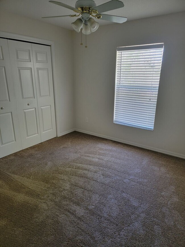 Building Photo - 8464 N Bolder Dr