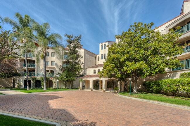 Building Photo - 4201 Via Marisol Via