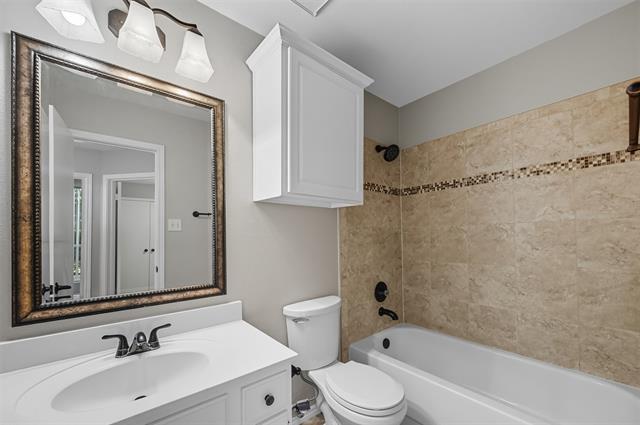 Building Photo - 8202 Weatherly Dr