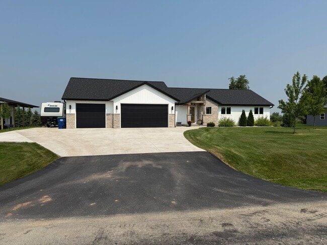 Building Photo - Executive Rental – Custom 5-Bedroom, 3.5-B...