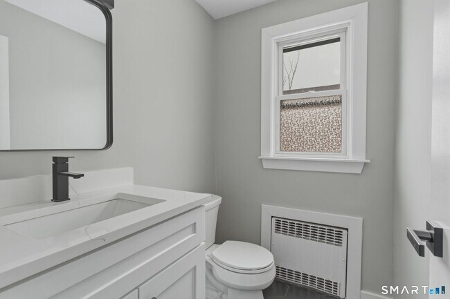 Building Photo - 35 W Ridge Dr