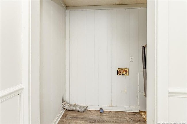 Building Photo - 210 S Plymouth St