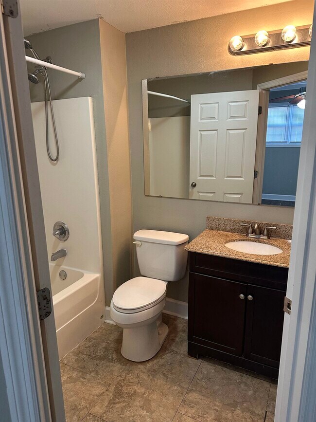 Building Photo - 229 S Lipona Rd