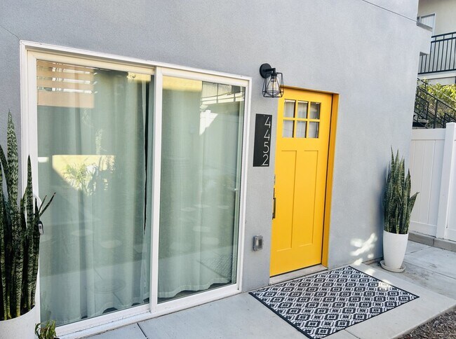 Front Entrance - 4452 Alabama St
