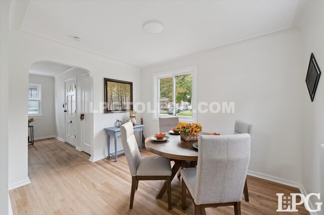 Building Photo - 2736 Northwood Ave