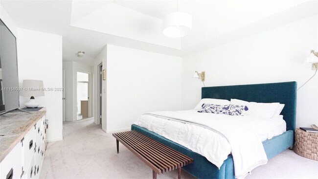 Building Photo - 5449 Grande Palm Cir