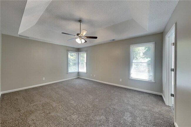 Building Photo - 32 Camden Woods Pl