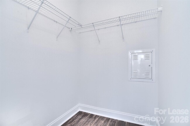 Building Photo - 11058 Cedar Walk Lane