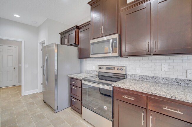 Building Photo - 486 Thorp Circle