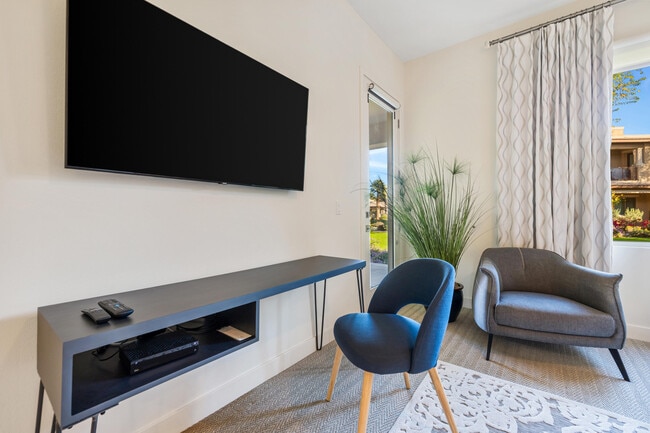 Building Photo - 1701 Retreat Cir