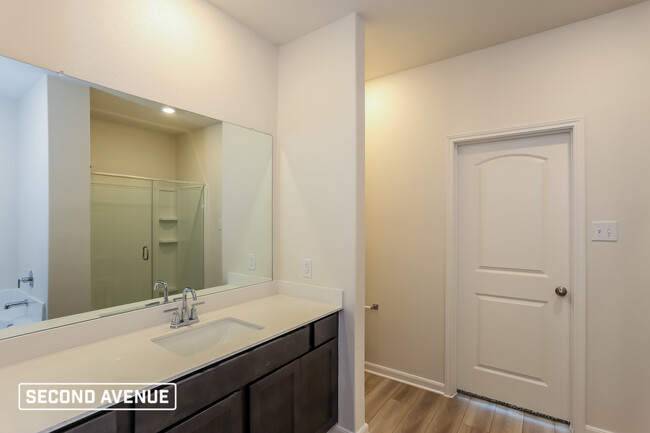 Building Photo - 9720 Sierra Grande Dr