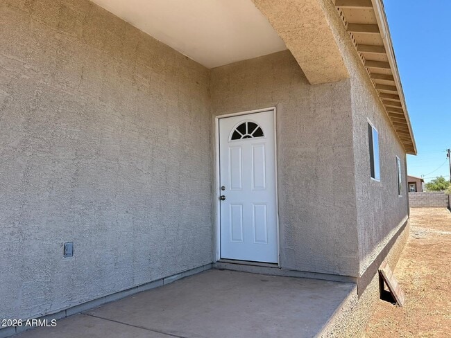 Building Photo - 2742 N Washington Ave