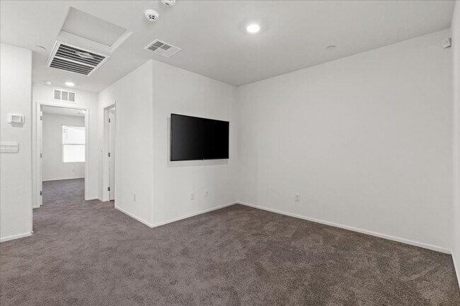 Building Photo - Contemporary 2025  3BD Home Featuring Open-Concept Living & Large Loft