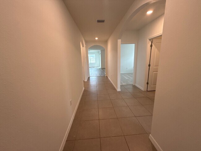 Building Photo - Oak Hill Plantation - Aria Model - 3/2/2 *New Home*