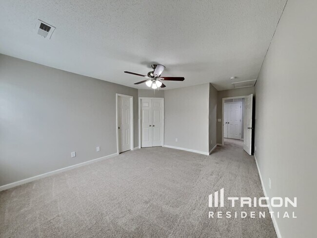 Building Photo - 4085 Heather View Ln