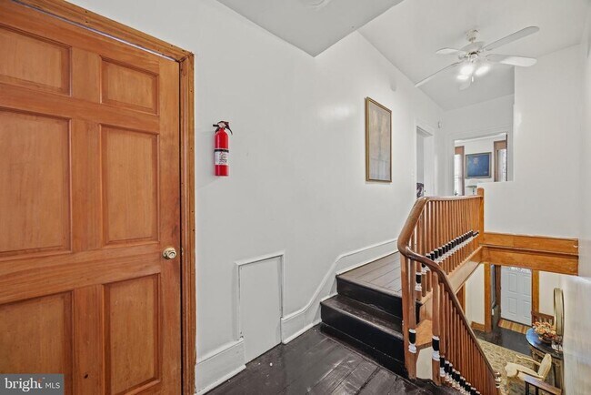 Building Photo - 1205 4th St NW