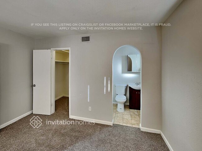 Building Photo - 772 Victor St