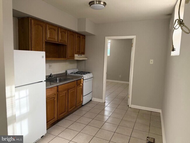 Building Photo - 5711 Erdrick St