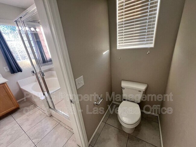 Building Photo - 7204 Glen Shire Ct