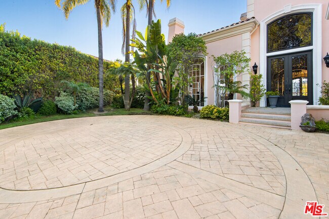 Building Photo - 1415 Cuesta Linda Dr