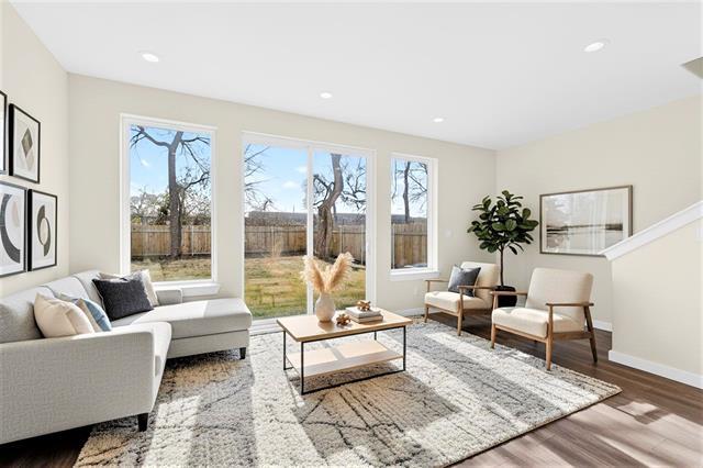 Building Photo - 3002 Rochester St