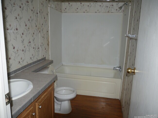 Building Photo - 6031 Pleasant Meadow