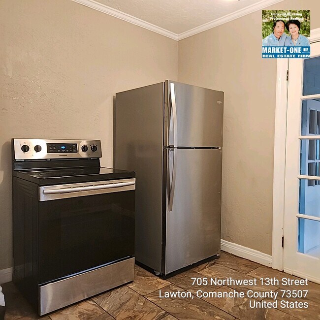 Building Photo - 705 NW 13th St