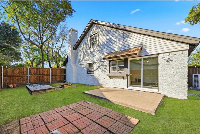 Building Photo - 3233 Shield Ln