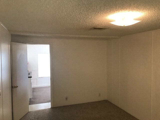 Building Photo - 1065 SW 131st Ave