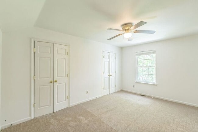 Building Photo - 45808 Meadowlark Dr