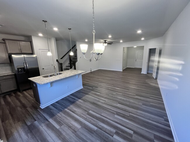 Building Photo - 922 Lampton Ct