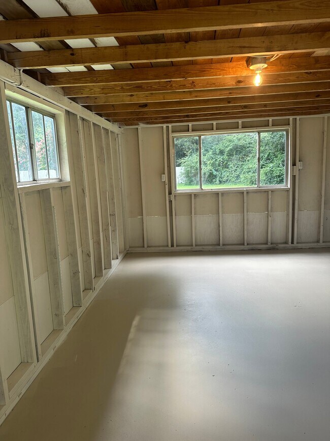 Building Photo - 8017 Hayden Dr NW