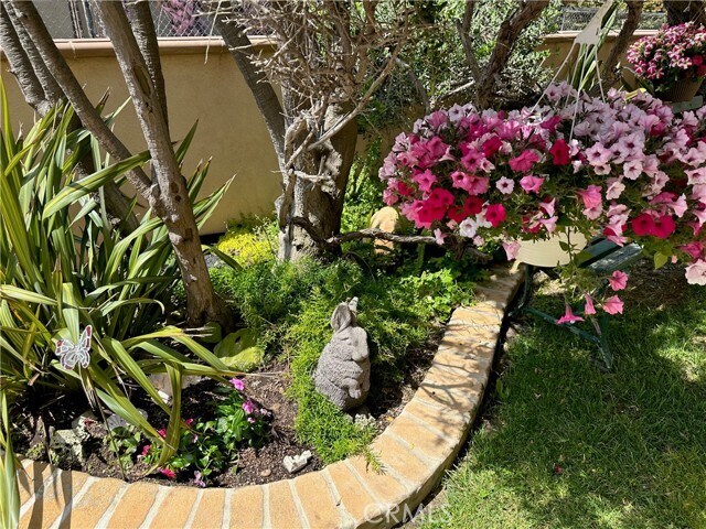 Building Photo - 3003 Ocean Front Walk