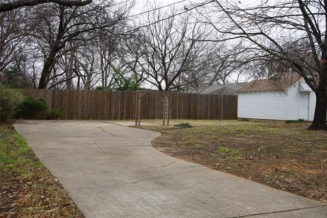 Building Photo - 1325 Barnes Dr