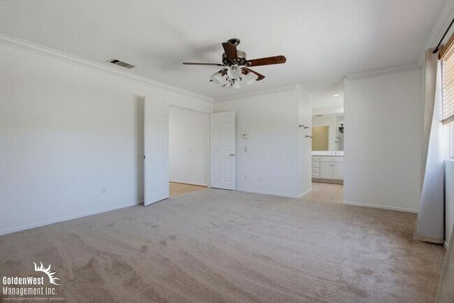 Building Photo - Bright & Spacious 4Bdm and 3Ba Home in Escondido!