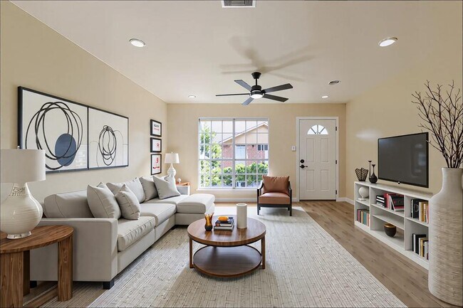 Primary Photo - 3324 Burke Rd