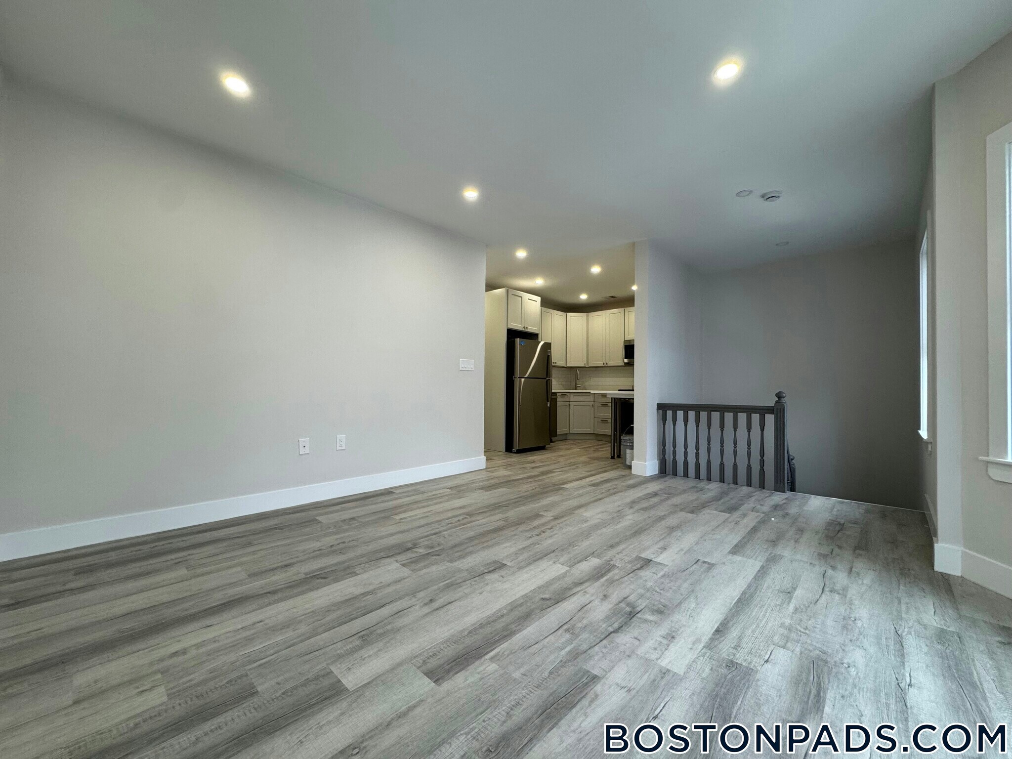 Building Photo - 10 Cawfield St