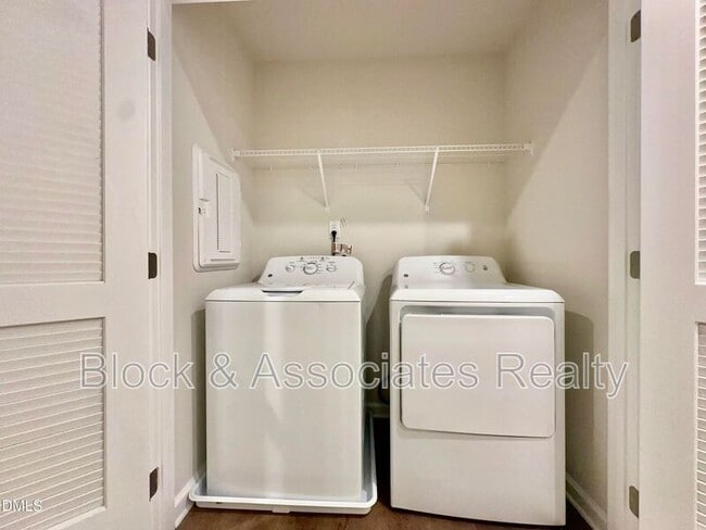 Building Photo - 6650 Gibraltar Rock Dr