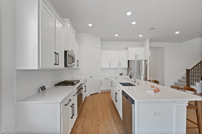 Building Photo - 10807 Cloaked Wing Ct