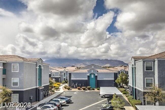 Building Photo - 6955 N Durango Dr