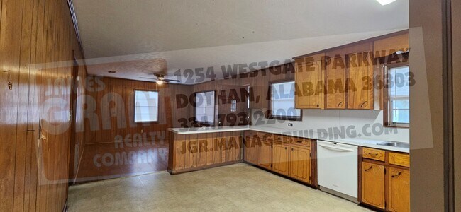 Building Photo - 4474 E Cottonwood Rd