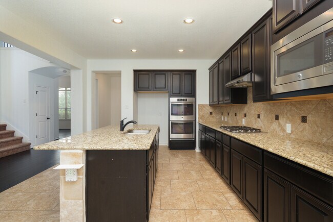 Building Photo - 7811 Rushing Creek