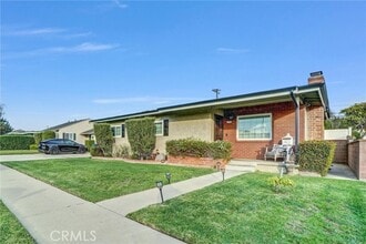 Building Photo - 2354 Snowden Ave