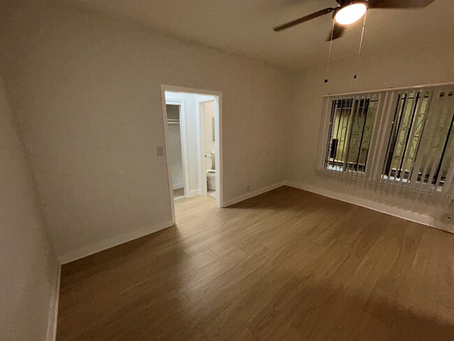 Interior Photo - 3170 - 856 S. Catalina St.