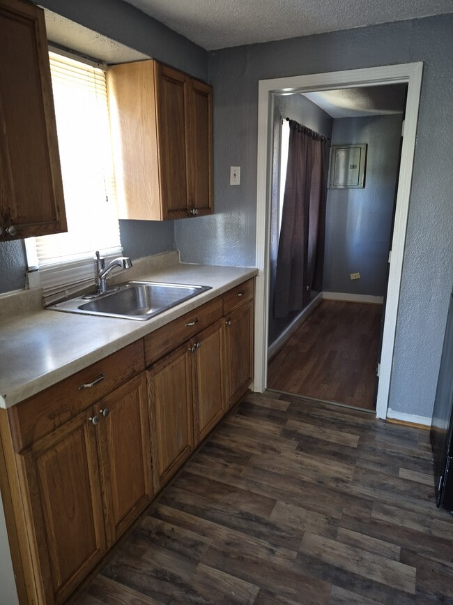 Building Photo - 6135 Emerald Ave