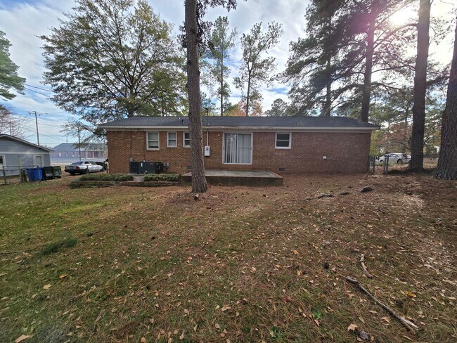 Building Photo - 7514 Telfair Dr