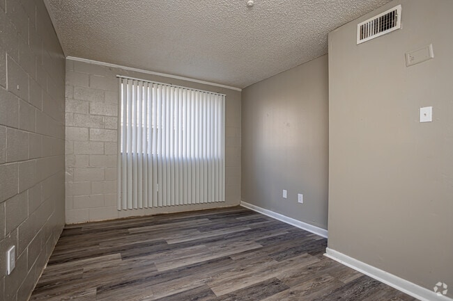 1BR, 1BA - 499SF - Fleur Apartments